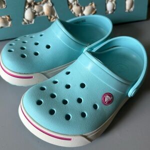 Girls crocs like new